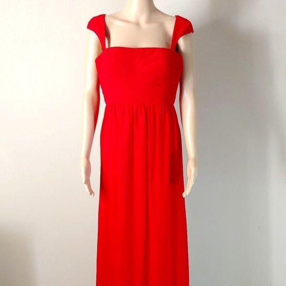 Faviana Dresses & Skirts - NWT Faviana A-Line  Formal Gown with Cap Sleeves